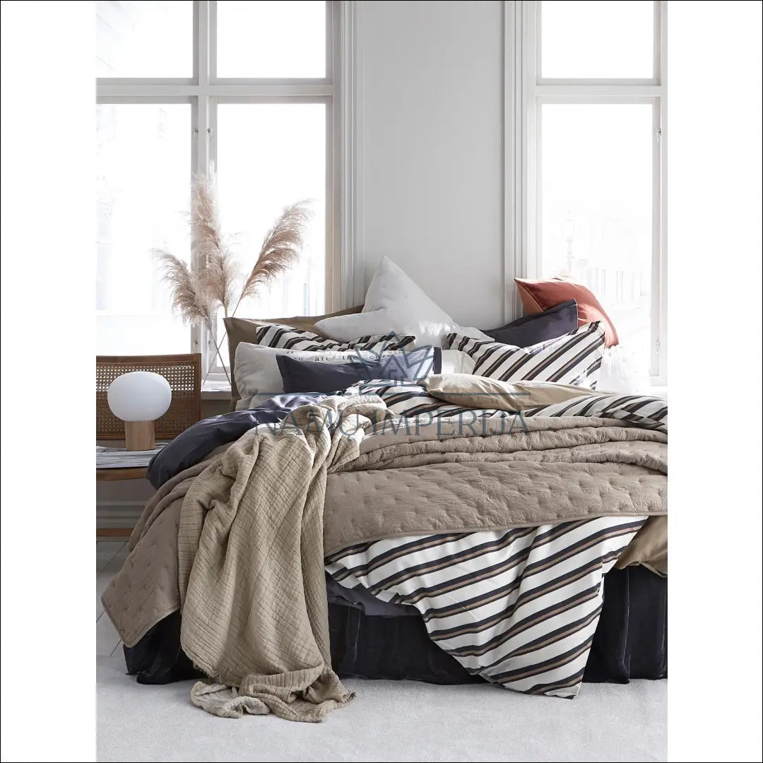 Lovatiesė (260x260cm) DI3100 - €24 Save 70% __label:Pristatymas 1-2 d.d., color-zalia, material-poliesteris, pledai,